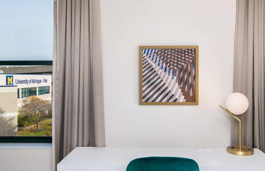 Hilton Garden Inn Flint Downtown Room photo